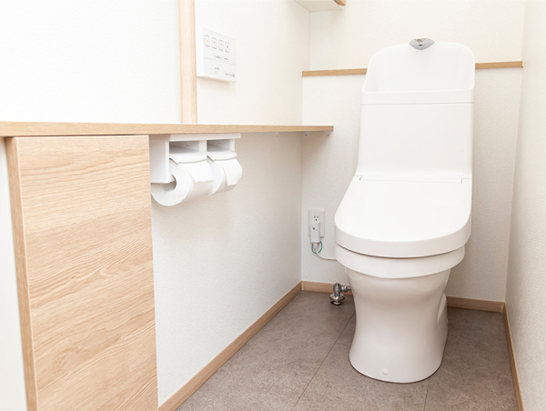 【マンション・ラボ 】地震・停電・断水時にマンションのトイレを流してはいけない理由とは?災害用トイレの選び方・必要数・備え方を解説